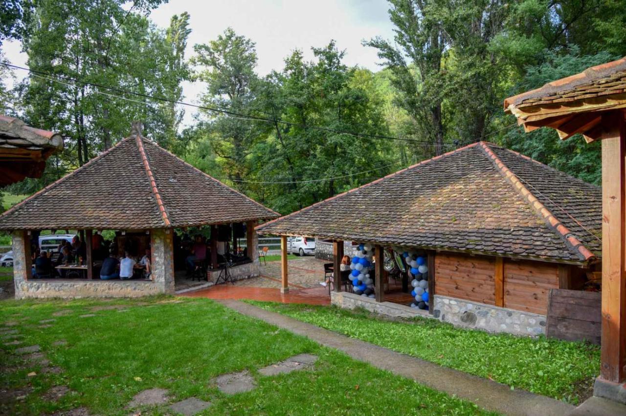 דירות ואליג'בו Poljoprivredno Turisticko Domacinstvo Deguric מראה חיצוני תמונה